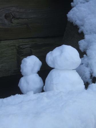 20120202-yukidaruma.JPG